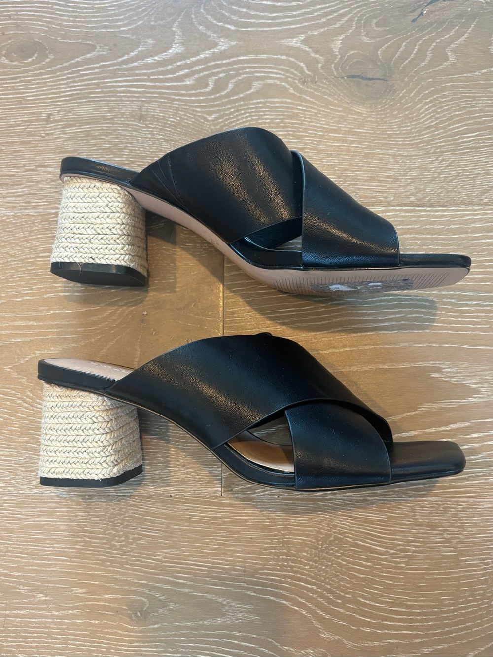 Splendid Black Crisscross Leather Mule Slides - Picture 2 of 4